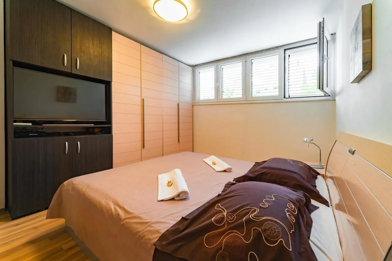 Adria Split Apartment