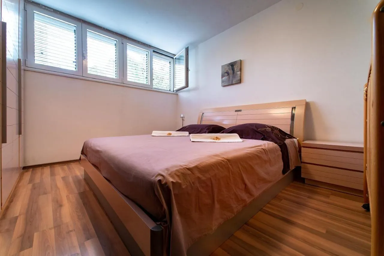 Adria Split Apartment